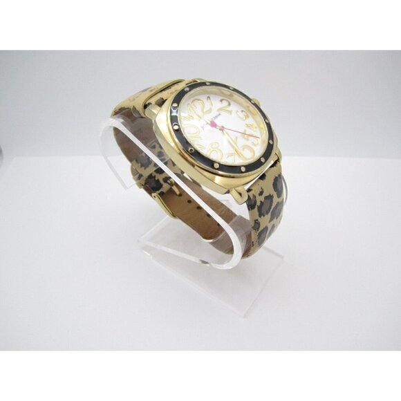 Women Betsey Johnson Quartz WR Analog Dial Lepoard Watch (G348) - Picture 4 of 9